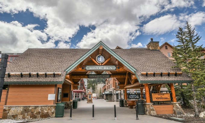 River Run Hotel | Silver Mill 8304