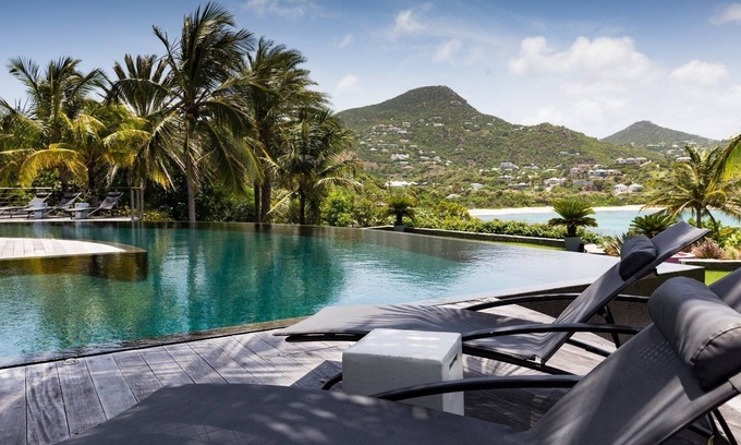 Petit Cul De Sac Beach Villa | Silver Rainbow (2/6 Rooms)