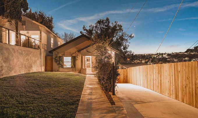 Elysian Heights House | Silverlake Hillside Bungalow Retreat