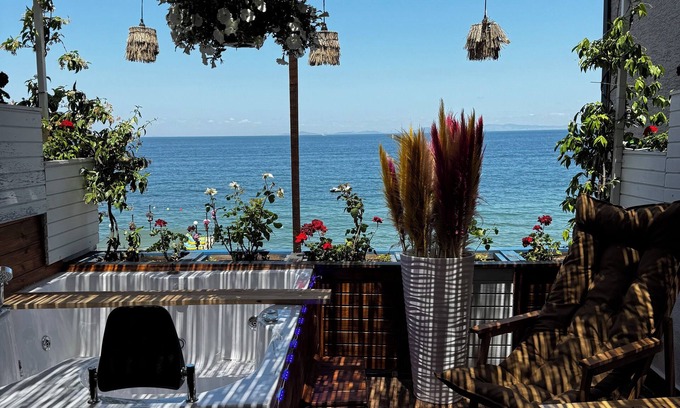 Cinarcik Hotel | Simirna Sahil Otel
