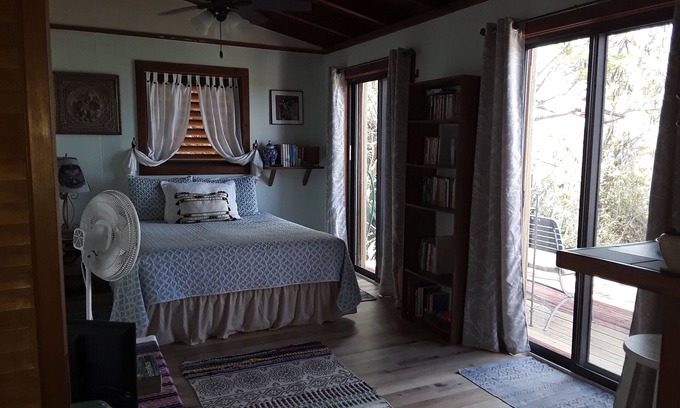 Estate Saint Quaco and Zimmerman Apartment | simple, affordable with a view