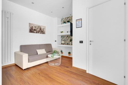 Saronno Apartment | SIMPLY HOME SARONNO Stazione-Centro-Milano-Varese-Como-MXP