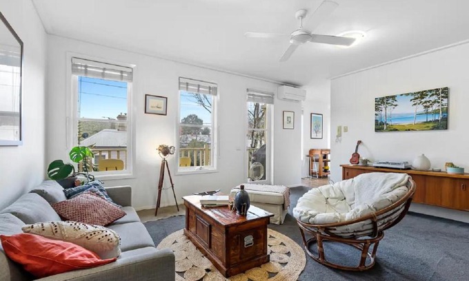 Kensington House | Simply Kensington by Ready Set Stay