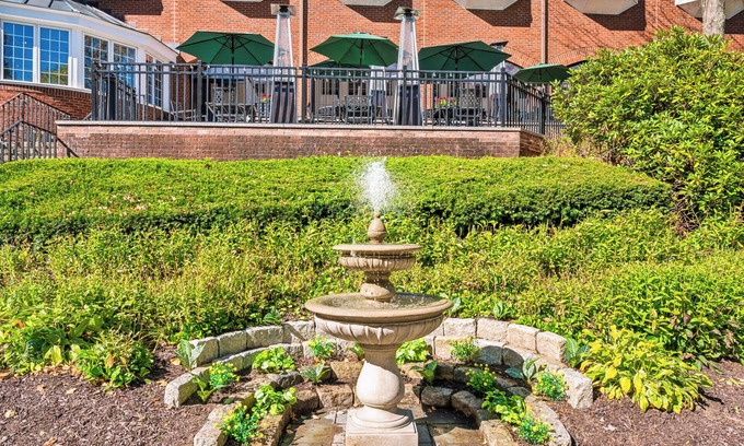 Simsbury Center Hotel | Simsbury Inn