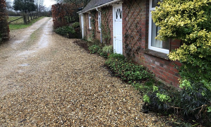 Winterbourne Earls Cottage | Single floor, self-catering Annexe next to main house, with parking.
