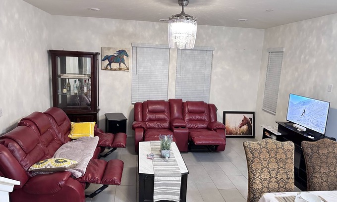 Chino House | Single House! One Bedroom Downstairs!Near Ontario! Pet Friendly! 500 Mbps WiFi !