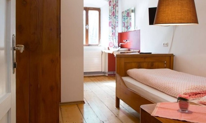 Attersee Bed & Breakfast | Single Room 2 - Haus Berndt