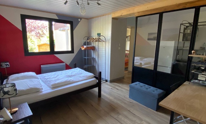 Saint-Hilaire-la-Croix Apartment | Single-storey, bucolic T 2 in the Combrailles region of Puy-de-Dôme.
