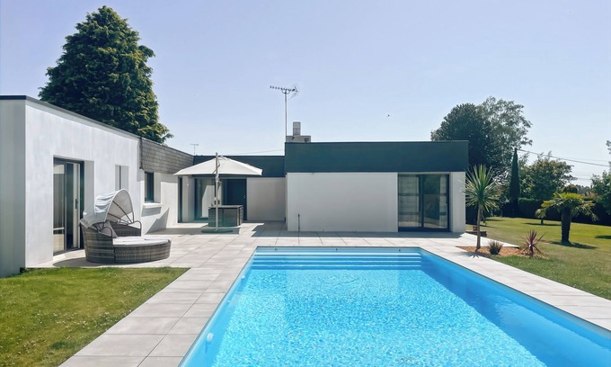 Saint-Ave House | Single-storey house with swimming pool for 8 people.