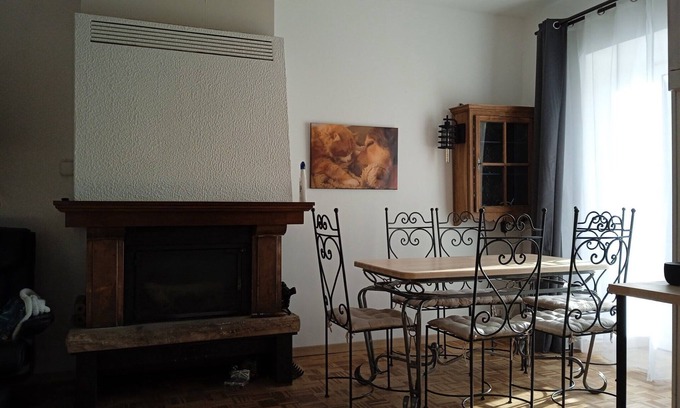 Durenque House | Single-storey village house in Aveyron 3 bedrooms with terrace and garage