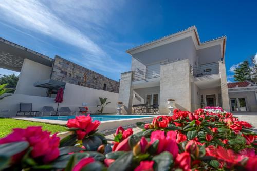 Sao Pedro de Penaferrim Villa | Sintra Dream Garden Villa