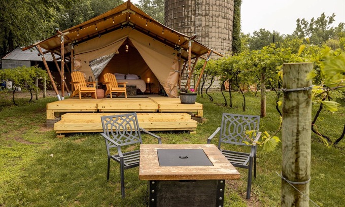 Currie House | Sip and Stay, Glamping at Painted Prairie Vineyard