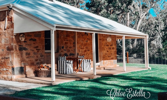 Upper Wakefield Cottage | Sir Walter's Cottage at Hughes Park