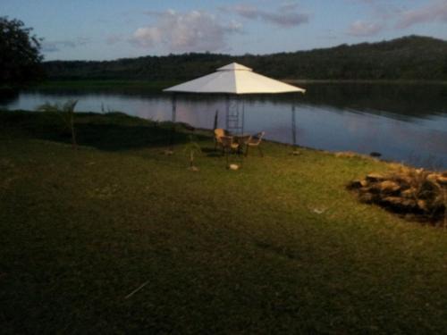 Chacaras Sao Sebastiao House | Sitio frente lagoa