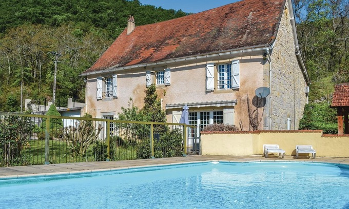 Saint-Denis-Catus House | Situated high in the Vert river valley, this cozy cottage welcomes you in the Lot department.