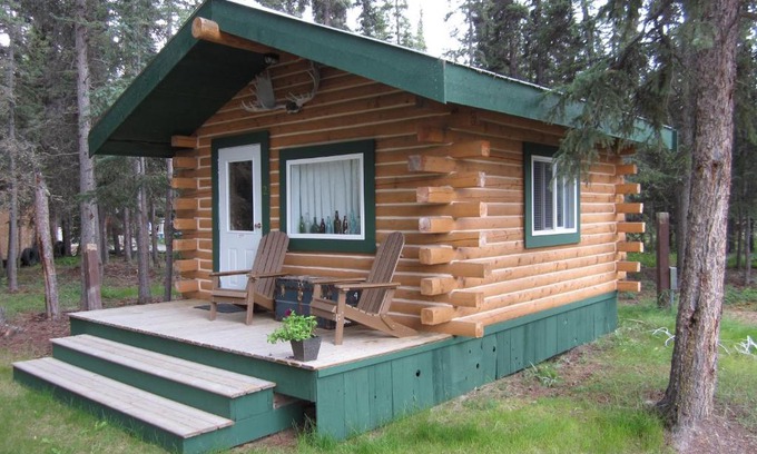 Tagish Resort | Six Mile River Resort