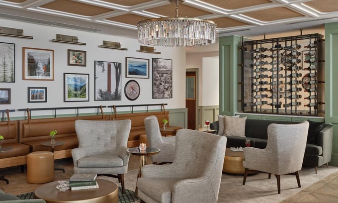 Hanover Hotel | Six South St. Hotel