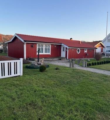 Skalhamn Apartment | Skönaste stället som finns. Bara 300 m till havet.