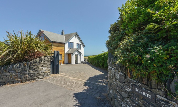 Strete Cottage | SKERRIES, family friendly, country holiday cottage in Strete
