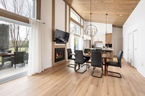 Adstock Ski Chalet | Ski Condo & Spa - L'Elegance Des Sommets