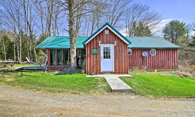 Johnstown Cabin | Ski-in Adirondack cabin, base of Royal Mountain, under hour to Gore and Saratoga