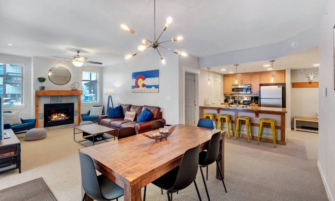Winter Park House | Ski In Out Luxury Condo 3325 I Huge Hot Tub I Views I Best Price I FREE Adventures Daily