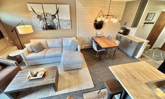 Lutsen Condo | Ski in Ski out, 1 Bed plus Loft, BEST VIEWS IN LUTSEN!