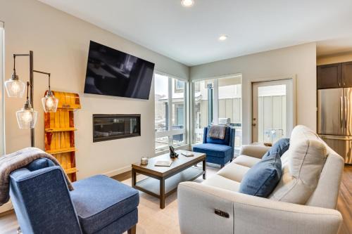 Silvercreek House | Ski-InandSki-Out Granby Getaway with Fire Pit!