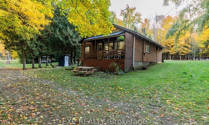 Flesherton Cottage | Ski season rental. Cabin located 10 min drive from Beaver Valley Ski club