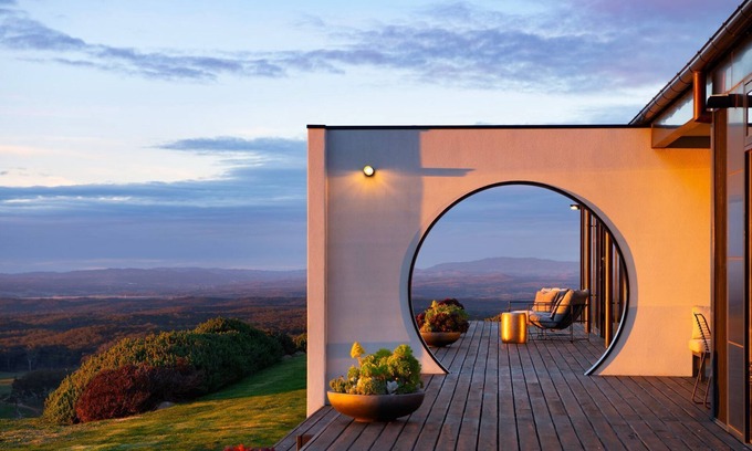 Mount Franklin House | Sky High: stunning, iconic, dramatic