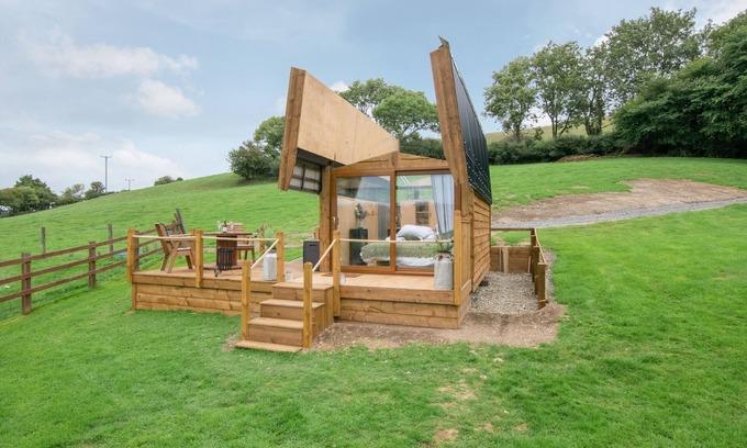 Felinfach House | Sky Hut - Caban y Nen