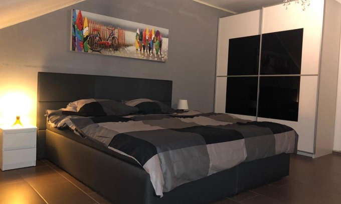 Dueren Apartment | Sky Night Loft