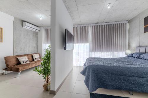Curridabat Apartment | Skyline iFreses, 22nd floor! AC, TV and Pool