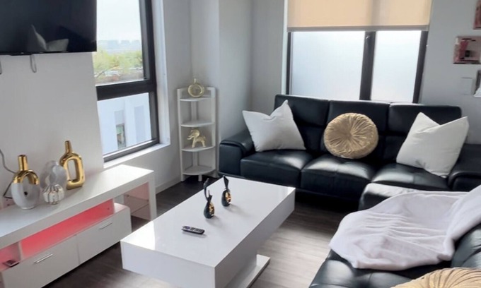 Tenderloin Apartment | Skyline Retreat AC, WiFi, 24 fitness room in wonderful San Francisco
