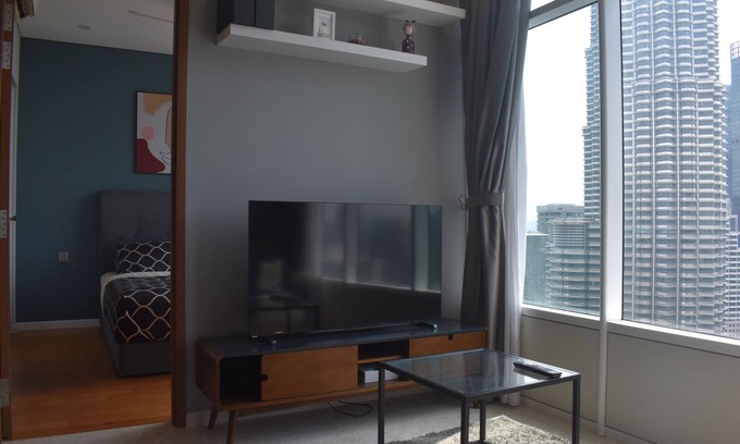 Kuala Lumpur City Centre Apartment | Skysuites KLCC view