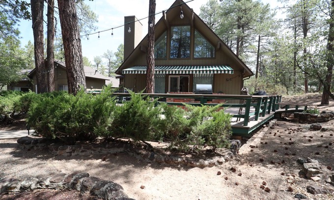 Mountain Club Ski Chalet | Skyview Chalet - Prescott Cabin Rentals