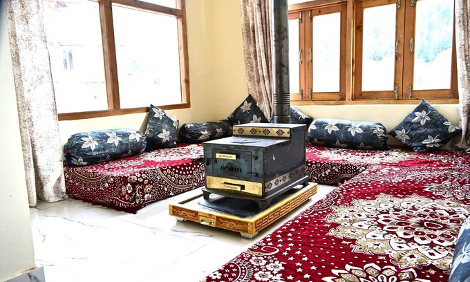 Burwa Hotel | SkyWay HomeStay Burwa