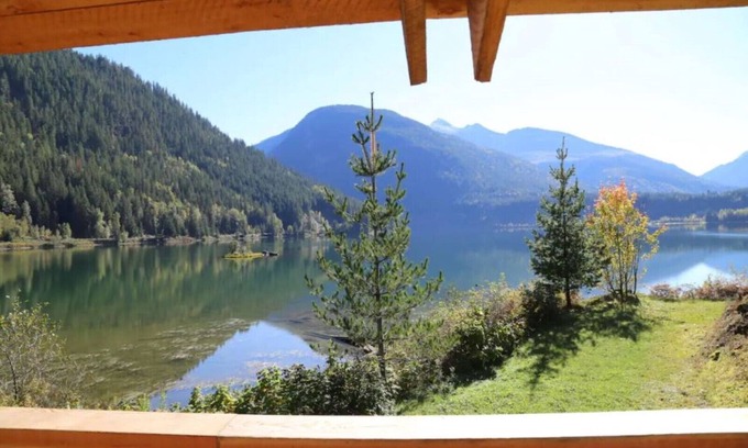 Revelstoke House | Sledders Cove ntimber frame house, hot tub, waterfront, beachfront, firepit