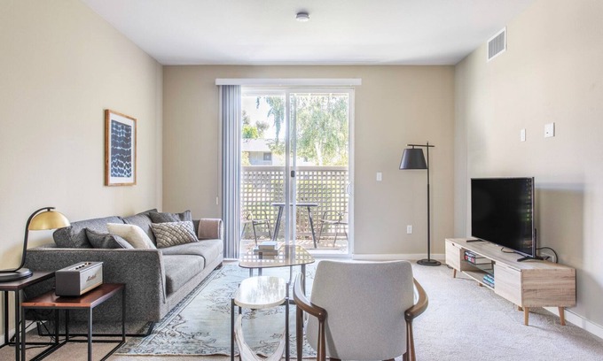 Cupertino Apartment | Sleek Cupertino 1BR w/BBQ, Pool, Parking, walk to Shops, by Blueground