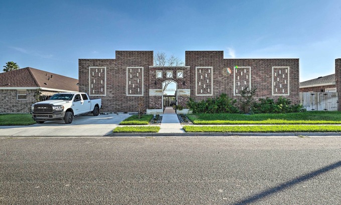 Edinburg Apartment | Sleek Edinburg Home Near Shopping & Hiking!