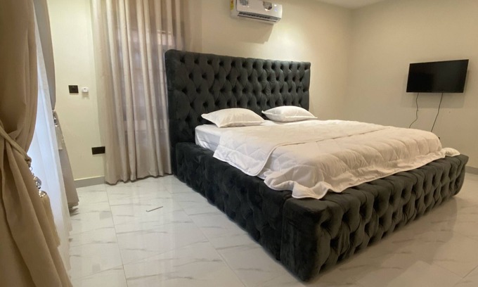 Kumasi House | Sleek Luxury Townhomes(#3 bedroom)