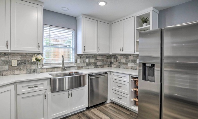 Elmo House | Sleek Rockwall Home Near Dtwn Dallas & Lake!