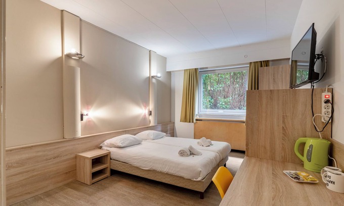 St. Genesius-Rode Apartment | Sleep & Go Brussels South - Budget Studio Twin
