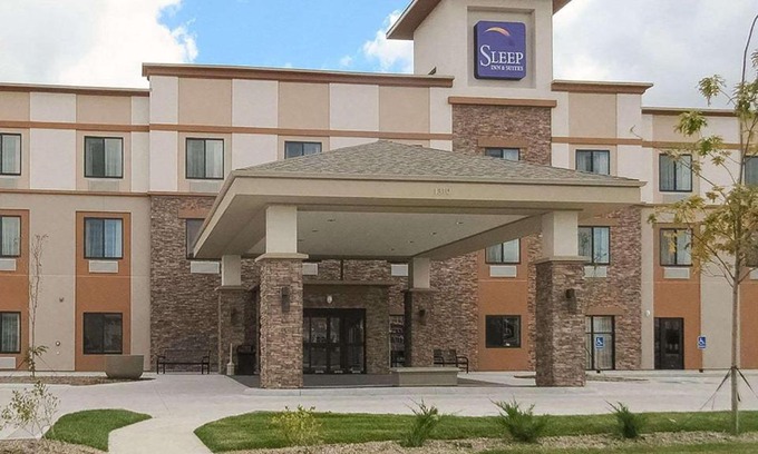 Fort Dodge Hotel | Sleep Inn & Suites Fort Dodge