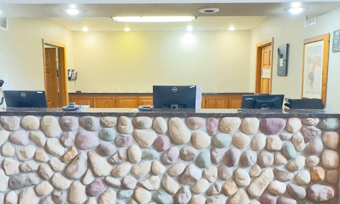 Proctor Hotel | Sleep Inn & Suites near Spirit Mountain