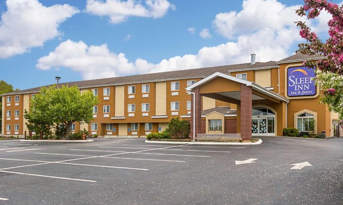 Niantic Hotel | Sleep Inn & Suites