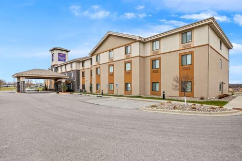 Rochester Hotel | Sleep Inn & Suites West-Near Medical Center