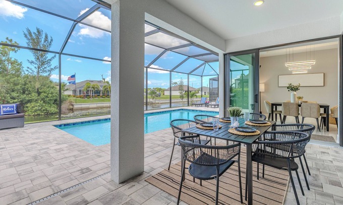 Trafalgar House | Sleeps 6, Heated pool, Outdoor lounge - Stars Vacation Rentals -