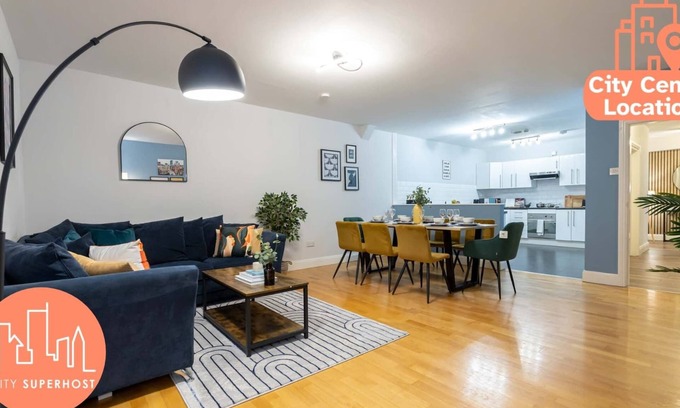 Manchester City Centre Apartment | Sleeps 9 Canal Street Apartment by City SuperHost