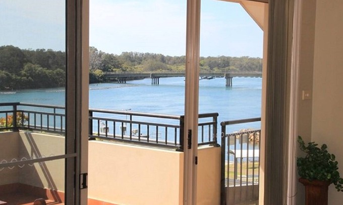 Laurieton Apartment | Slipways - river front holiday unit